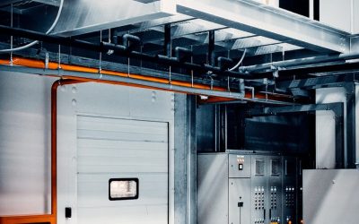 ประตูโหลดสินค้าเป็นส่วนสำคัญของคลังสินค้า