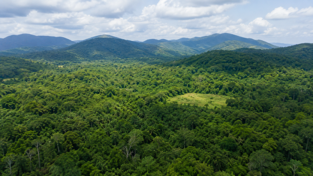 Green mountain foothills and lush tropical landscape near Sam Phraya, reflecting the calmer inland environment around Hua Hin and Cha-Am.